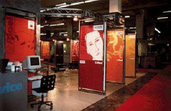 smau02.gif (49847 byte)